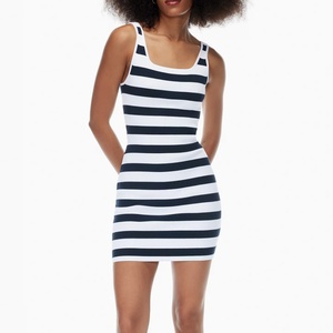 ชุดเดรสทรงเข้ารูปลายทางแบบลำลองสำหรับผู้หญิง ระบายอากาศได้ดี เป็นมิตรกับสิ่งแวดล้อม รับผลิตตามสั่งขายส่ง OEM - Product Image 1