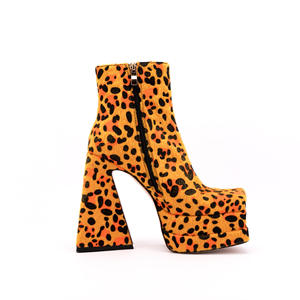 <span class=keywords><strong>Bottes</strong></span> à Double plateforme personnalisées pour femmes, grande taille, imprimé léopard, talon épais, <span class=keywords><strong>bottes</strong></span> mi-<span class=keywords><strong>mollet</strong></span> - Product Image 2