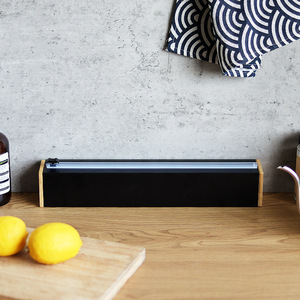 Coupe-film alimentaire magnétique en bambou noir 1 couche, boîte de rangement de cuisine, outil multifonctionnel - Product Image 1