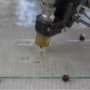 L'usine YCWJ fournit une découpeuse de verre CNC à jet d'eau de haute précision pour les verreries industrielles - Product Image 1