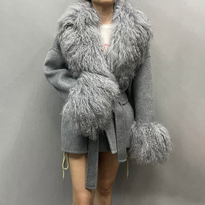 Женское шерстяное пальто с манжетами - Product Image 2