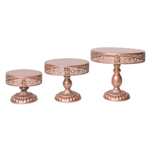 Dreiteiliger Goldener Kuchenständer Hochzeitsdekoration Luxuriöser Kuchenständer Europäische Eisenkunst Dim Sum Teller Dessert-Tisch Hoher Servierteller - Product Image 3