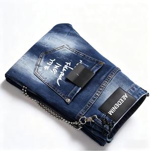 Nuovo arrivo personalizzi il Logo con foro digitale per la stampa a catena decorativa <span class=keywords><strong>di</strong></span> marca alla moda <span class=keywords><strong>pantaloni</strong></span> in Denim <span class=keywords><strong>da</strong></span> <span class=keywords><strong>uomo</strong></span> bei Jeans - Product Image 6