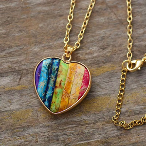 Collier pendentif en pierre 7 couleurs en forme de cœur, serti clos, bijou unisexe, cadeau - Product Image 4