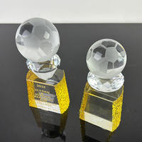Trophée de football en cristal K9 personnalisé pour les récompenses MVP du championnat, base en résine, trophées de tournois sportifs MH-MJ0345