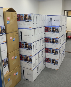 A New Batch of <strong>PS4</strong> Consoles Has Just ArrivedTheyre Very Reasonably PricedPlease Feel Free to Enquire - Product Image 6