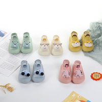 Chaussures pour bébé style Instagram en stock, vente en gros, printemps/automne, confortables, à semelle souple, mi-mollet, dessus en coton, antidérapantes, motif poupée mignon