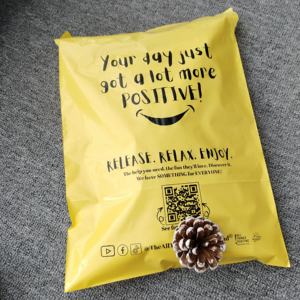 Custom Print Poly Mailers Mailing <b>Bags</b> Glossy Luxury Recyclable Custom Size Clothing <b>Package</b> Shipping <b>Bags</b> with Custom Logo - Product Image 1