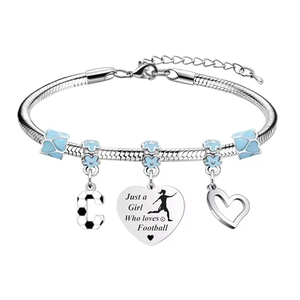 Braccialetto Personalizzabile in Acciaio Inox con Ciondolo a Forma di Pallone da Football per Ragazze, con Incisione 'Just a Girl Who Loves Football' - Product Image 2