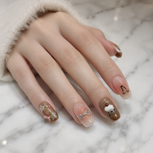 Uñas Postizas de Navidad con Diseño de Oso, Degradado Marrón y Rosa con Brillantina, Cortas, Forma Ataúd, Pre-Diseñadas, 10 Piezas - Product Image 5