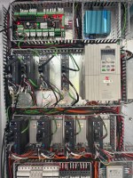 Router CNC Multifuncional de 4 Ejes con Cambiador Automático de Herramientas, Dispositivo Rotatorio y Cuchilla Oscilante para la Industria de la Madera