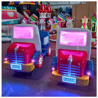 Jeu d'amusement pour enfants en forme de voiture Machine à balançoire en plastique renforcé de fibres de verre Paradis de voiture pivotante