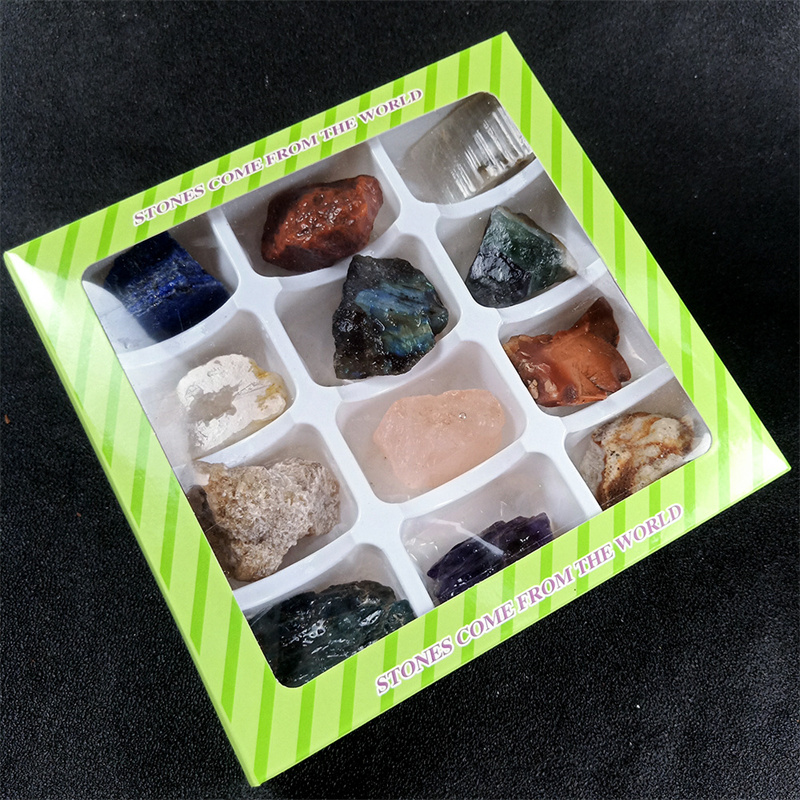 12個のプレミアムヒーリングクリスタルキット (ボックス7チャクラ