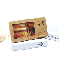 Support de téléphone portable en bambou avec chargeur sans fil 10W, distance de charge 0~8mm, écologique, tout-en-un, cadre photo, logo personnalisé