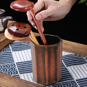 Boîtes à couverts, boîtes à pailles et boîtes de rangement en plastique imitation bois de style antique pour hôtels et restaurants. - Product Image 4