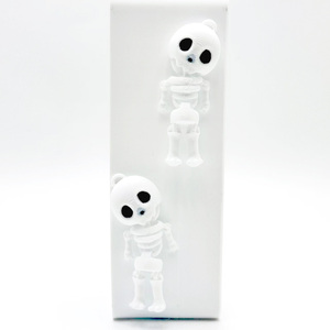 Porte-clés Crâne Articulé Imprimé en 3D OEM, en Plastique Écologique, Style Dessin Animé, Figurine d'Halloween, Cadeau Décoratif - Product Image 6