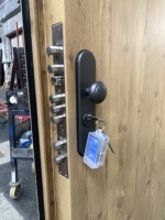Nouvelles Portes Doubles Extérieures de Sécurité Haut de Gamme en Acier et Bois pour Entrée de Villa Résidentielle OEM 2026