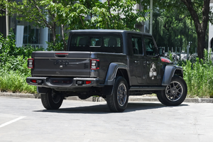 2025สำหรับ Gladiator <span class=keywords><strong>Jurassic</strong></span> <span class=keywords><strong>World</strong></span> Edition 3.6L V6เกียร์อัตโนมัติยาง R18ขับมือซ้ายรถใหม่ - Product Image 2