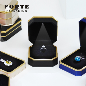 Boîte à bijoux en plastique FORTE 2024, nouveau style, légère, pour bagues et colliers, avec emballage personnalisé et logo. - Product Image 6