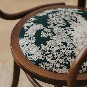 Silla de Comedor de Lujo con Tapicería de Tela Artificial, Respaldo Elegante, Estilo Moderno y Minimalista para Uso en Hoteles, Banquetes y Decoración de Bodas - Product Image 4
