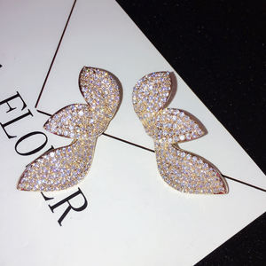 HIBRIDEラグジュアリーマイクロ黒と白のキュービックジルコニアパヴェペンディエンテス女性ドロップイヤリングMujerBrincosファッションジュエリーE-884 - Product Image 5