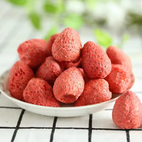 Groothandelsprijs Gehele Gedroogde Aardbeien Zonder Suiker Bulk Knapperige Gedroogde Fruit Snacks Fabriekslevering Topkwaliteit