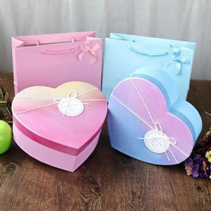 Hard cardboard heart-shaped birthday gift box with ribbon can be customized according to needs - Product Image 4