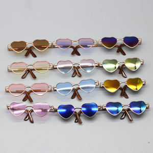 10cm <span class=keywords><strong>de</strong></span> alta calidad bebé moda corazón muñeca <span class=keywords><strong>gafas</strong></span> <span class=keywords><strong>de</strong></span> <span class=keywords><strong>sol</strong></span> en miniatura - Product Image 3