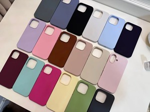 Compra caliente Nueva llegada Funda de sílice para iPhone 16 Pro Max Material de TPU con características magnéticas y protector de cámara incluido - Product Image 6
