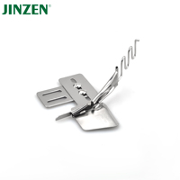JINZEN JZ-15513 A9 Passe-à-couper industriel en acier à double poche pour machine à coudre, sans besoin de changer la plaque d'aiguille, à quatre plis