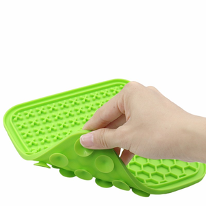 Hot selling small size silicone <b>dog</b> food snuff pad pet licking pad belt suction slow feeder cute <b>dog</b> <b>bowl</b> pet comfortable eating - Product Image 3
