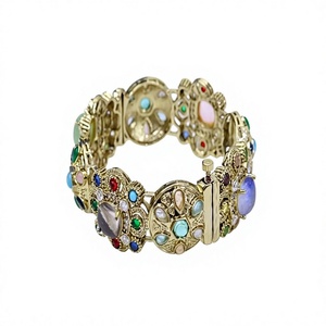 Bracelets de mode en laiton plaqué or de qualité supérieure avec pierres de moissanite, parfaits pour les mariages, collection femme. - Product Image 2