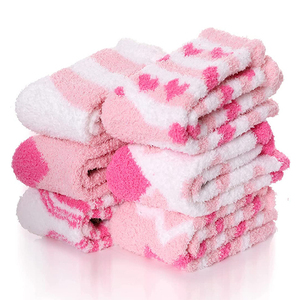 Vente en gros <span class=keywords><strong>Chaussons</strong></span> de Noël pour femmes chauds et respirants en rose pour la Saint-Valentin Chaussettes d'hiver douillettes et douillettes - Product Image 4