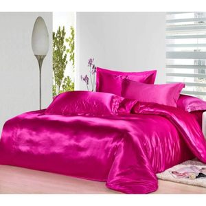 Ensemble de couette en satin rose bonbon 4 pièces Couleur unie Style classique Usage domestique - Product Image 1