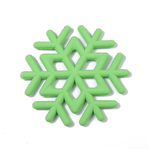 Silicone Snowflake Placemats Heat Insulating Non Slip Mats For <b>Tea</b> <b>Sets</b> White Red Green - Product Image 3