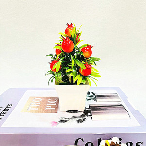 Plantes artificielles en pot, petit bonsaï en plastique, fruit de la fortune, décoration pour la maison, le bureau ou comme ornement de bureau. - Product Image 4
