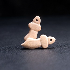 Pendentif hache en bois de pêche élégant et raffiné, 3 cm, ornement DIY, breloque tendance - Product Image 4