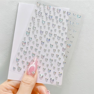 1 pièce de <span class=keywords><strong>strass</strong></span> en cristal 3D auto-adhésifs scintillants |   Autocollants pour le visage et le corps, mini autocollants en forme de cœur, pierres précieuses, <span class=keywords><strong>maquillage</strong></span> multicolore - Product Image 4