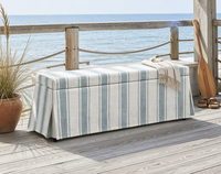 Housse de banc d'extérieur durable et résistante, motif jupe élégante, ajustement sécurisé, style polyvalent, rayures bleu-gris, pour jardin et patio