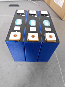 Hochwertige CNNTNY 3,2V 72Ah LiFePO4 Prismatische Lithium-Ionen-Batteriezelle 3000 Zyklen Aluminiumgehäuse UPS/Solar 3 Jahre Garantie - Product Image 3