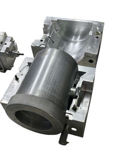 Fábrica de piezas de fundición a presión de aluminio OEM en China Material de molde de inyección de metal personalizado P20 para PVC ABS PP - Product Image 5