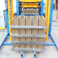 Machine automatique à blocs creux QT4-16 pour usine de produits en béton, atelier de briques, ligne de matériaux de construction