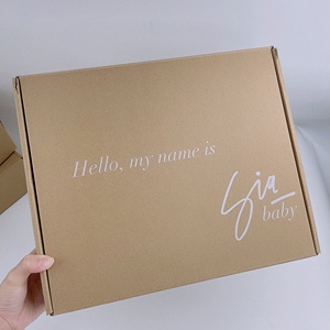 Boîtes d'expédition en papier kraft personnalisées avec logo, écologiques, en carton ondulé, pour l'emballage de vêtements de marque de mode. - Product Image 6