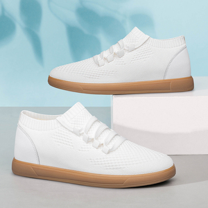Baskets décontractées blanches pour hommes Semelle en caoutchouc antidérapante Chaussures croisées pour augmenter la taille Chaussures invisibles - Product Image 5