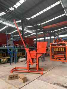 QT2-40 Dispositivos Rentables que Permiten Ganar Dinero Rápidamente, Generar Beneficios, Máquina Manual Pequeña para Hacer Ladrillos a Bajo Precio - Product Image 4