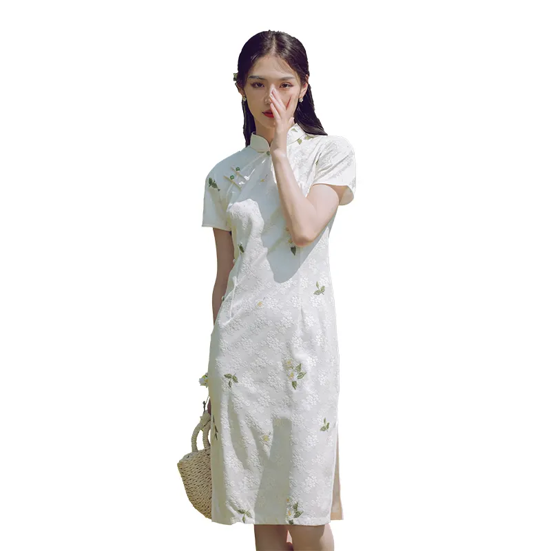 جديد أزياء نمط اللباس التقليدية الصينية تصميم اليوسفي طوق شيونغسام الحرير المناسبات الخاصة ميدي فستان مطرز