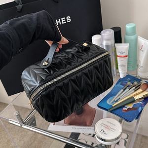 Bolsa <span class=keywords><strong>de</strong></span> Maquillaje Portátil <span class=keywords><strong>de</strong></span> Cuero PU Personalizada <span class=keywords><strong>para</strong></span> <span class=keywords><strong>Mujer</strong></span>, Impermeable, con Cierre, Multifuncional, <span class=keywords><strong>para</strong></span> Viajes, <span class=keywords><strong>Estuche</strong></span> <span class=keywords><strong>para</strong></span> Cosméticos y Brochas - Product Image 6