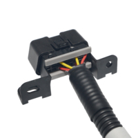 Connecteur de faisceau de câblage automobile avec support de montage sur châssis intégré, gaine en nylon isolée en PVC/caoutchouc