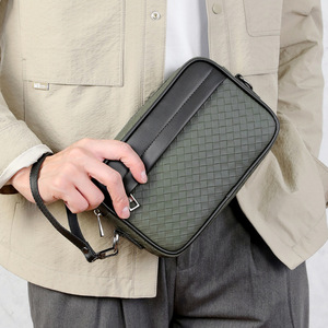 Sac Poitrine en Cuir PU de Haute Qualité Personnalisé, Sacs Bandoulière Croisés Tissés pour Hommes, Sac PU de Haute Qualité Tendance - Product Image 1