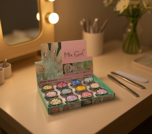 Perles de décoration pour ongles Mix Girl, rondes, pour nail art DIY, en boîte, non toxiques, autocollants mignons de style dessin animé - Product Image 2